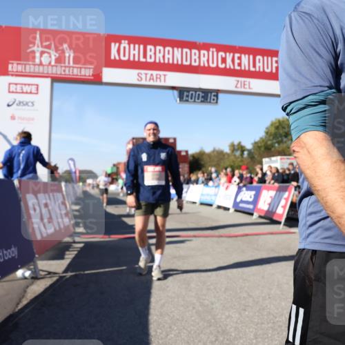 03.10.2025 - Köhlbrandbrückenlauf Lena Gebhardt http://msf.ph/oto/9044250 03.10.2025 13:00:16 Ziel 4020, 4192, 4250, 4261, 6097, 6203, 6236, 6707, 6760, 6798 meine-sportfotos.de