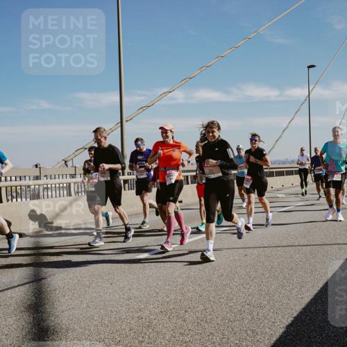 03.10.2025 - Köhlbrandbrückenlauf Michael Burmester http://msf.ph/oto/9044268 03.10.2025 12:26:00 Position 1 1 meine-sportfotos.de