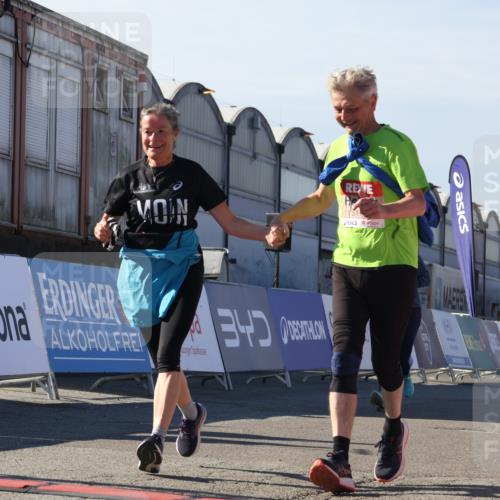 03.10.2025 - Köhlbrandbrückenlauf Luisa Fischer http://msf.ph/oto/9044276 03.10.2025 13:41:12 Ziel 5116, 5121, 5197, 5421, 6317, 6437 meine-sportfotos.de