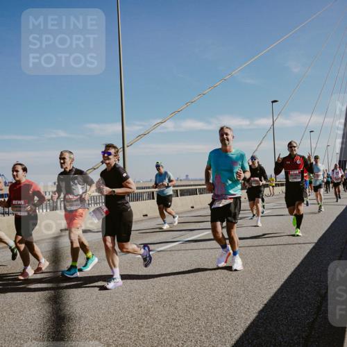 03.10.2025 - Köhlbrandbrückenlauf Michael Burmester http://msf.ph/oto/9044288 03.10.2025 12:26:01 Position 1  meine-sportfotos.de