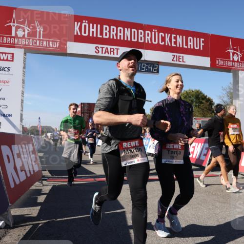 03.10.2025 - Köhlbrandbrückenlauf Lena Gebhardt http://msf.ph/oto/9044293 03.10.2025 13:19:42 Ziel 4981, 5047, 5148, 5647, 5648, 5650, 5838, 5931, 5975, 6382, 6383, 6509, 6600, 6660, 6730 meine-sportfotos.de
