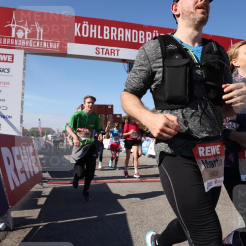 03.10.2025 - Köhlbrandbrückenlauf Lena Gebhardt http://msf.ph/oto/9044296 03.10.2025 13:19:43 Ziel 4981, 5047, 5148, 5647, 5648, 5650, 5838, 5931, 5975, 6382, 6383, 6509, 6600, 6660, 6730 meine-sportfotos.de