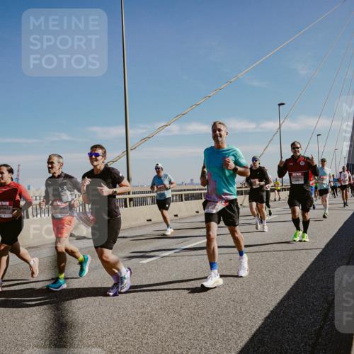 03.10.2025 - Köhlbrandbrückenlauf Michael Burmester http://msf.ph/oto/9044298 03.10.2025 12:26:02 Position 1  meine-sportfotos.de