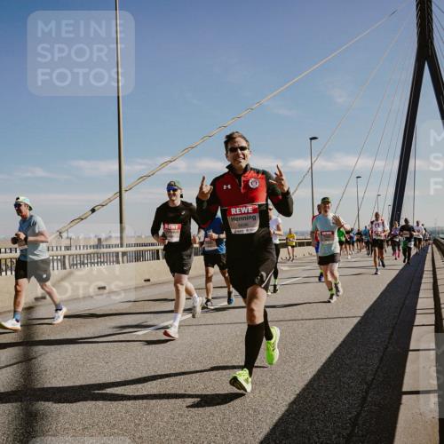 03.10.2025 - Köhlbrandbrückenlauf Michael Burmester http://msf.ph/oto/9044311 03.10.2025 12:26:03 Position 1 6696 meine-sportfotos.de