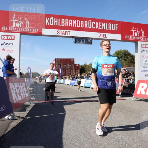03.10.2025 - Köhlbrandbrückenlauf Lena Gebhardt http://msf.ph/oto/9044312 03.10.2025 13:00:19 Ziel 4020, 4192, 4250, 4275, 6097, 6203, 6236, 6707, 6760, 6798 meine-sportfotos.de