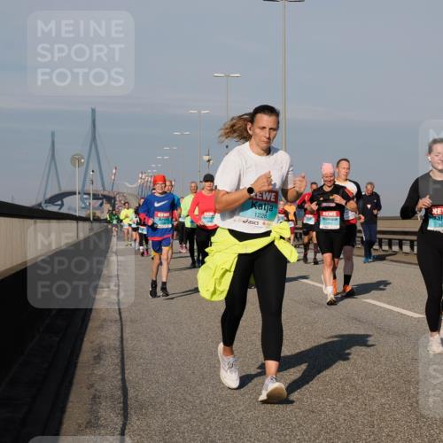 03.10.2025 - Köhlbrandbrückenlauf Fabian Wolf http://msf.ph/oto/9044313 03.10.2025 09:57:01 Position 3 1228, 1272, 3057 meine-sportfotos.de