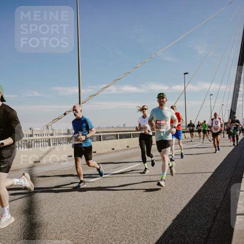 03.10.2025 - Köhlbrandbrückenlauf Michael Burmester http://msf.ph/oto/9044331 03.10.2025 12:26:04 Position 1  meine-sportfotos.de