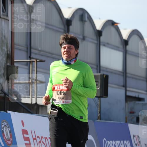 03.10.2025 - Köhlbrandbrückenlauf Luisa Fischer http://msf.ph/oto/9044333 03.10.2025 13:41:35 Ziel 4894, 5228, 5230, 6462 meine-sportfotos.de