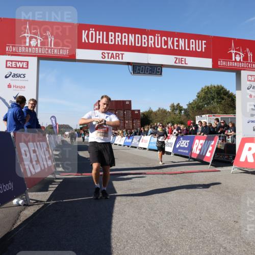 03.10.2025 - Köhlbrandbrückenlauf Lena Gebhardt http://msf.ph/oto/9044338 03.10.2025 13:00:20 Ziel 4020, 4192, 4250, 4275, 6097, 6203, 6236, 6707, 6714, 6760, 6798 meine-sportfotos.de