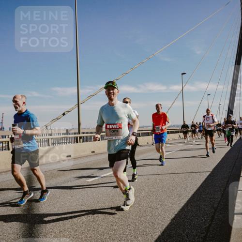 03.10.2025 - Köhlbrandbrückenlauf Michael Burmester http://msf.ph/oto/9044341 03.10.2025 12:26:04 Position 1 5845 meine-sportfotos.de