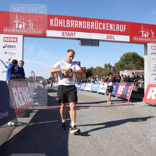 03.10.2025 - Köhlbrandbrückenlauf Lena Gebhardt http://msf.ph/oto/9044343 03.10.2025 13:00:20 Ziel 4020, 4192, 4250, 4275, 6097, 6203, 6236, 6707, 6714, 6760, 6798 meine-sportfotos.de