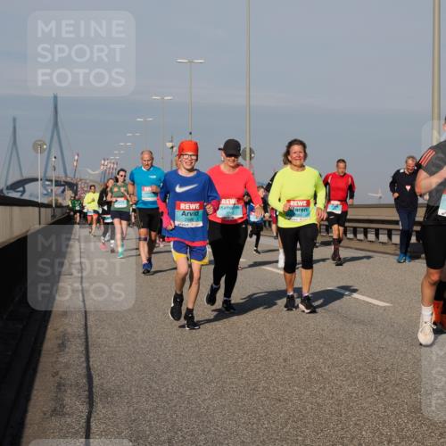 03.10.2025 - Köhlbrandbrückenlauf Fabian Wolf http://msf.ph/oto/9044368 03.10.2025 09:57:04 Position 3 1272, 3060, 2996 meine-sportfotos.de