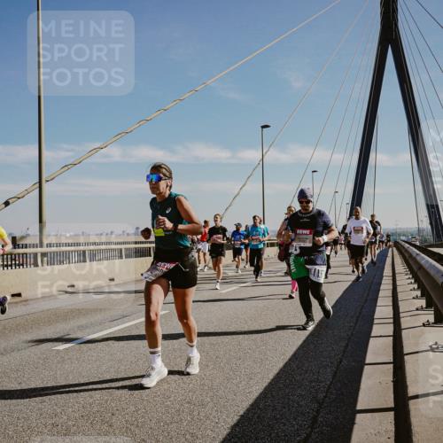 03.10.2025 - Köhlbrandbrückenlauf Michael Burmester http://msf.ph/oto/9044372 03.10.2025 12:26:07 Position 1  meine-sportfotos.de