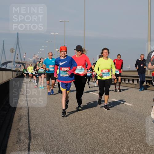 03.10.2025 - Köhlbrandbrückenlauf Fabian Wolf http://msf.ph/oto/9044375 03.10.2025 09:57:04 Position 3 3060, 2996, 3062, 1272 meine-sportfotos.de