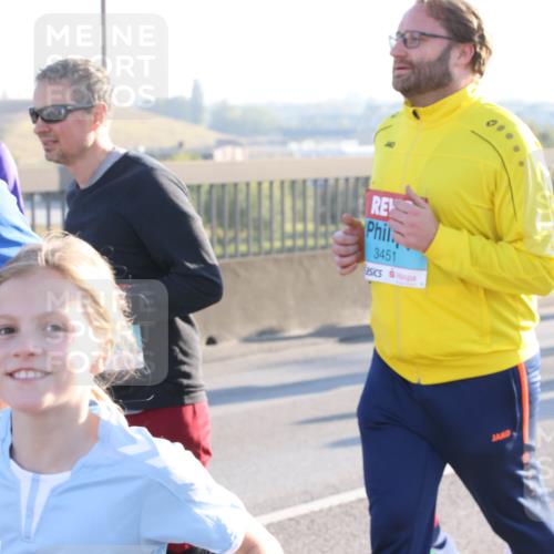 03.10.2025 - Köhlbrandbrückenlauf Lena Gebhardt http://msf.ph/oto/9044380 03.10.2025 09:27:11 Position 1 3451 meine-sportfotos.de