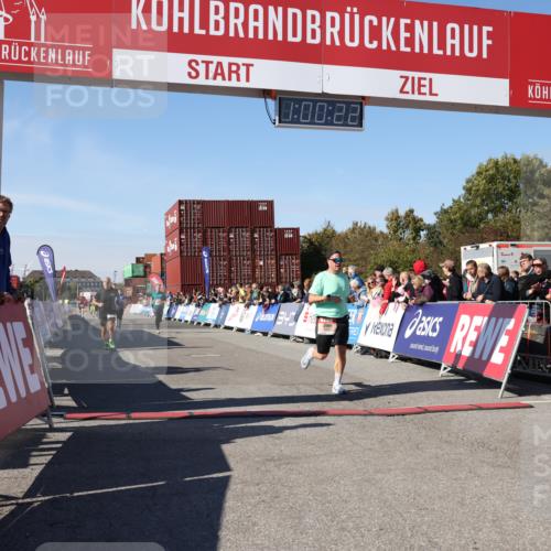 03.10.2025 - Köhlbrandbrückenlauf Lena Gebhardt http://msf.ph/oto/9044381 03.10.2025 13:00:22 Ziel 4020, 4163, 4250, 4275, 6236, 6490, 6707, 6714, 6760, 6798 meine-sportfotos.de