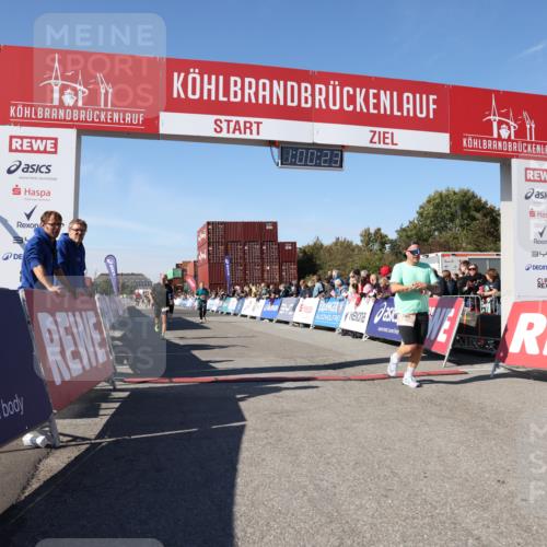 03.10.2025 - Köhlbrandbrückenlauf Lena Gebhardt http://msf.ph/oto/9044400 03.10.2025 13:00:23 Ziel 4163, 4250, 4275, 6236, 6490, 6707, 6714, 6760, 6798 meine-sportfotos.de