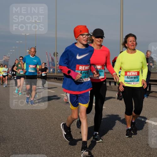 03.10.2025 - Köhlbrandbrückenlauf Fabian Wolf http://msf.ph/oto/9044424 03.10.2025 09:57:06 Position 3 2996, 3062 meine-sportfotos.de