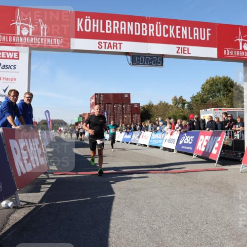03.10.2025 - Köhlbrandbrückenlauf Lena Gebhardt http://msf.ph/oto/9044440 03.10.2025 13:00:25 Ziel 4163, 4172, 4250, 4275, 6236, 6490, 6707, 6714, 6760 meine-sportfotos.de