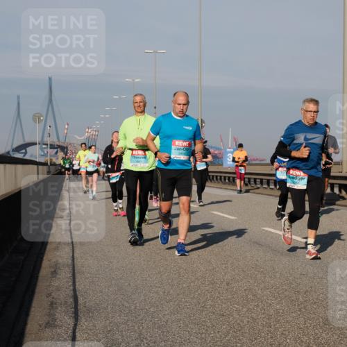 03.10.2025 - Köhlbrandbrückenlauf Fabian Wolf http://msf.ph/oto/9044447 03.10.2025 09:57:07 Position 3 1843, 3459, 4685, 1933 meine-sportfotos.de