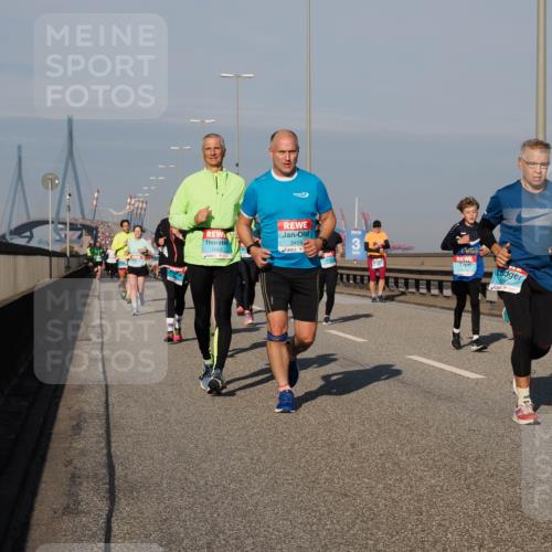 03.10.2025 - Köhlbrandbrückenlauf Fabian Wolf http://msf.ph/oto/9044460 03.10.2025 09:57:07 Position 3 1843, 3459, 3, 520, 50 meine-sportfotos.de