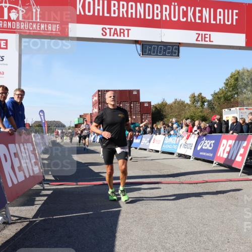 03.10.2025 - Köhlbrandbrückenlauf Lena Gebhardt http://msf.ph/oto/9044462 03.10.2025 13:00:26 Ziel 4163, 4172, 4250, 4275, 4622, 4850, 5664, 6236, 6490, 6707, 6714, 6760 meine-sportfotos.de