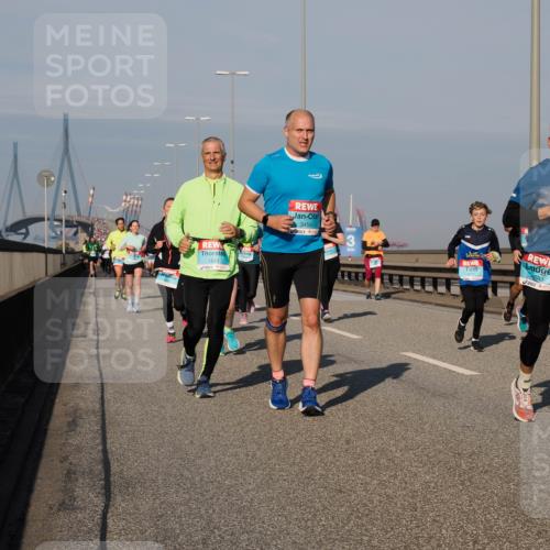 03.10.2025 - Köhlbrandbrückenlauf Fabian Wolf http://msf.ph/oto/9044466 03.10.2025 09:57:08 Position 3 1843, 3459, 3, 1685 meine-sportfotos.de