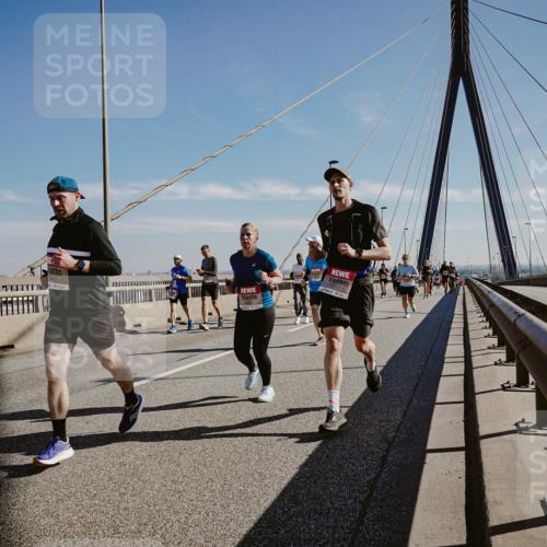 03.10.2025 - Köhlbrandbrückenlauf Michael Burmester http://msf.ph/oto/9044484 03.10.2025 12:26:17 Position 1  meine-sportfotos.de