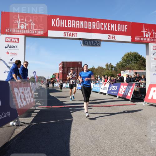 03.10.2025 - Köhlbrandbrückenlauf Lena Gebhardt http://msf.ph/oto/9044503 03.10.2025 13:00:29 Ziel 4163, 4172, 4275, 4299, 4622, 4850, 5664, 6236, 6373, 6490, 6707, 6714 meine-sportfotos.de