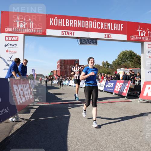 03.10.2025 - Köhlbrandbrückenlauf Lena Gebhardt http://msf.ph/oto/9044515 03.10.2025 13:00:29 Ziel 4163, 4172, 4275, 4299, 4622, 4850, 5664, 6236, 6373, 6490, 6707, 6714 meine-sportfotos.de