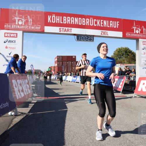 03.10.2025 - Köhlbrandbrückenlauf Lena Gebhardt http://msf.ph/oto/9044529 03.10.2025 13:00:30 Ziel 4016, 4163, 4172, 4275, 4299, 4622, 4850, 5664, 6373, 6490, 6707, 6714 meine-sportfotos.de