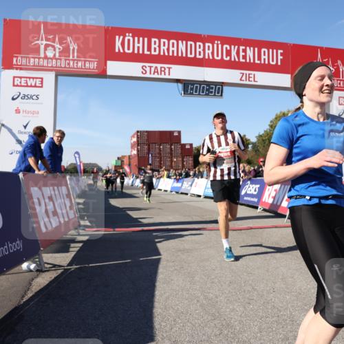 03.10.2025 - Köhlbrandbrückenlauf Lena Gebhardt http://msf.ph/oto/9044540 03.10.2025 13:00:30 Ziel 4016, 4163, 4172, 4275, 4299, 4622, 4850, 5664, 6373, 6490, 6707, 6714 meine-sportfotos.de