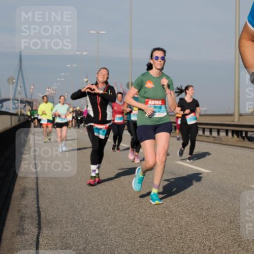 03.10.2025 - Köhlbrandbrückenlauf Fabian Wolf http://msf.ph/oto/9044544 03.10.2025 09:57:10 Position 3  meine-sportfotos.de