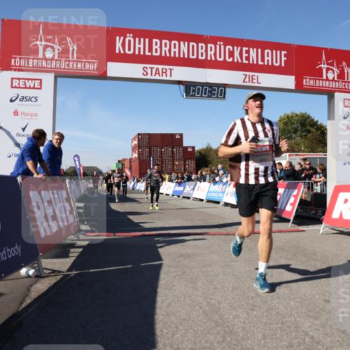 03.10.2025 - Köhlbrandbrückenlauf Lena Gebhardt http://msf.ph/oto/9044549 03.10.2025 13:00:30 Ziel 4016, 4163, 4172, 4275, 4299, 4622, 4850, 5664, 6373, 6490, 6707, 6714 meine-sportfotos.de