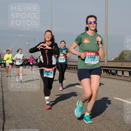 03.10.2025 - Köhlbrandbrückenlauf Fabian Wolf http://msf.ph/oto/9044561 03.10.2025 09:57:11 Position 3 2098, 1460, 1604 meine-sportfotos.de