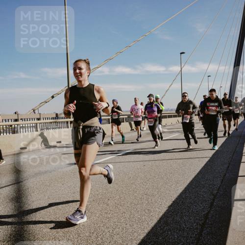 03.10.2025 - Köhlbrandbrückenlauf Michael Burmester http://msf.ph/oto/9044562 03.10.2025 12:26:24 Position 1  meine-sportfotos.de