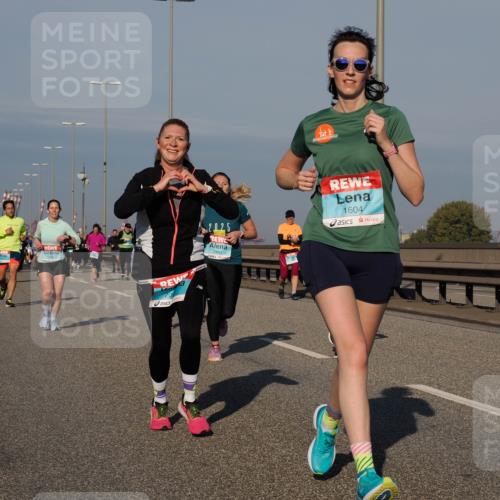 03.10.2025 - Köhlbrandbrückenlauf Fabian Wolf http://msf.ph/oto/9044566 03.10.2025 09:57:11 Position 3 20, 2025, 1460, 1604 meine-sportfotos.de