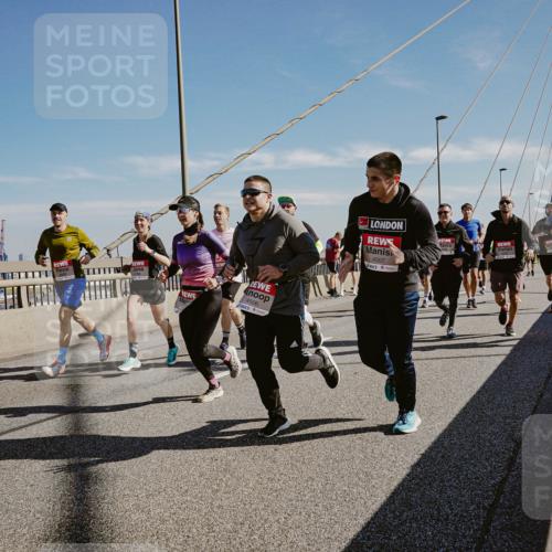 03.10.2025 - Köhlbrandbrückenlauf Michael Burmester http://msf.ph/oto/9044583 03.10.2025 12:26:25 Position 1 4506, 4507 meine-sportfotos.de
