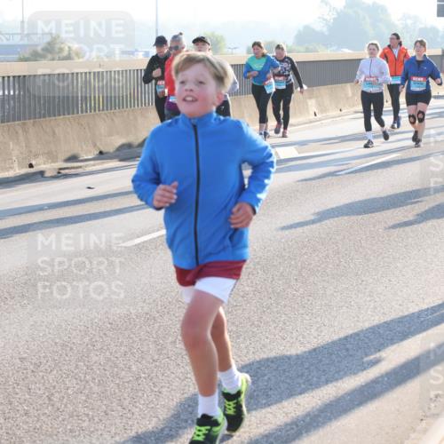 03.10.2025 - Köhlbrandbrückenlauf Lena Gebhardt http://msf.ph/oto/9044584 03.10.2025 09:27:16 Position 1  meine-sportfotos.de