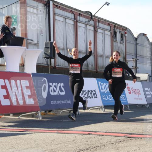 03.10.2025 - Köhlbrandbrückenlauf Luisa Fischer http://msf.ph/oto/9044590 03.10.2025 13:42:18 Ziel 5271, 6247 meine-sportfotos.de