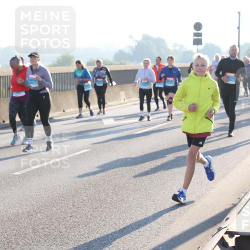 03.10.2025 - Köhlbrandbrückenlauf Lena Gebhardt http://msf.ph/oto/9044599 03.10.2025 09:27:17 Position 1  meine-sportfotos.de