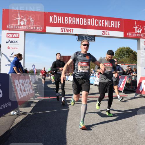 03.10.2025 - Köhlbrandbrückenlauf Lena Gebhardt http://msf.ph/oto/9044623 03.10.2025 13:00:34 Ziel 4016, 4163, 4172, 4228, 4275, 4299, 4622, 4850, 5011, 5664, 6373, 6490, 6714 meine-sportfotos.de