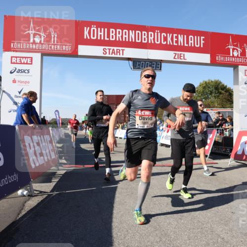 03.10.2025 - Köhlbrandbrückenlauf Lena Gebhardt http://msf.ph/oto/9044628 03.10.2025 13:00:34 Ziel 4016, 4163, 4172, 4228, 4275, 4299, 4622, 4850, 5011, 5664, 6373, 6490, 6714 meine-sportfotos.de