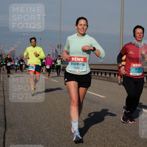 03.10.2025 - Köhlbrandbrückenlauf Fabian Wolf http://msf.ph/oto/9044662 03.10.2025 09:57:15 Position 3 1267, 3596 meine-sportfotos.de