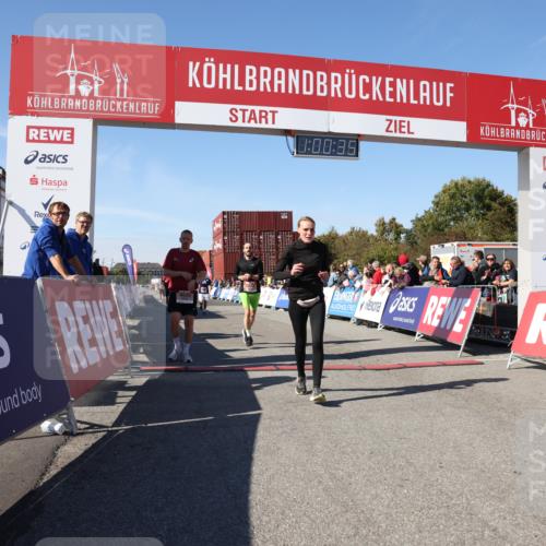 03.10.2025 - Köhlbrandbrückenlauf Lena Gebhardt http://msf.ph/oto/9044678 03.10.2025 13:00:36 Ziel 4016, 4163, 4172, 4228, 4299, 4622, 4763, 4850, 5011, 5664, 6373, 6490, 6714 meine-sportfotos.de