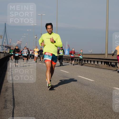 03.10.2025 - Köhlbrandbrückenlauf Fabian Wolf http://msf.ph/oto/9044690 03.10.2025 09:57:17 Position 3 3601, 3 meine-sportfotos.de