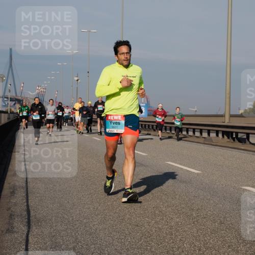 03.10.2025 - Köhlbrandbrückenlauf Fabian Wolf http://msf.ph/oto/9044700 03.10.2025 09:57:17 Position 3 3601 meine-sportfotos.de
