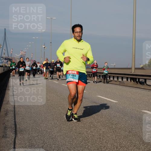 03.10.2025 - Köhlbrandbrückenlauf Fabian Wolf http://msf.ph/oto/9044706 03.10.2025 09:57:17 Position 3 3601 meine-sportfotos.de