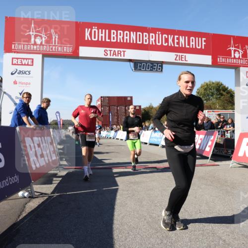 03.10.2025 - Köhlbrandbrückenlauf Lena Gebhardt http://msf.ph/oto/9044707 03.10.2025 13:00:37 Ziel 4016, 4163, 4172, 4228, 4299, 4622, 4763, 4850, 5011, 5664, 6373, 6490 meine-sportfotos.de