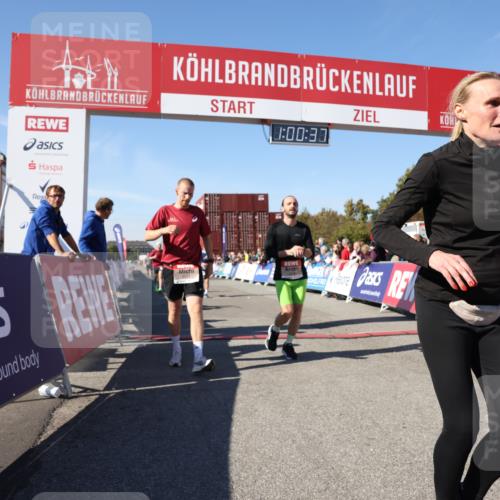 03.10.2025 - Köhlbrandbrückenlauf Lena Gebhardt http://msf.ph/oto/9044711 03.10.2025 13:00:37 Ziel 4016, 4163, 4172, 4228, 4299, 4622, 4763, 4850, 5011, 5664, 6373, 6490 meine-sportfotos.de